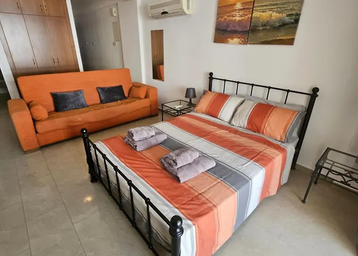 Apartmán With Shower E5, Full Kitchen, Poolside, Free Wifi Pegeia