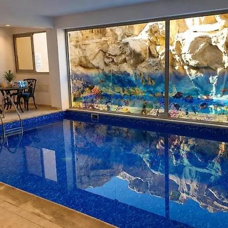 Appartement With Shower E5, Full Kitchen, Poolside, Free Wifi *